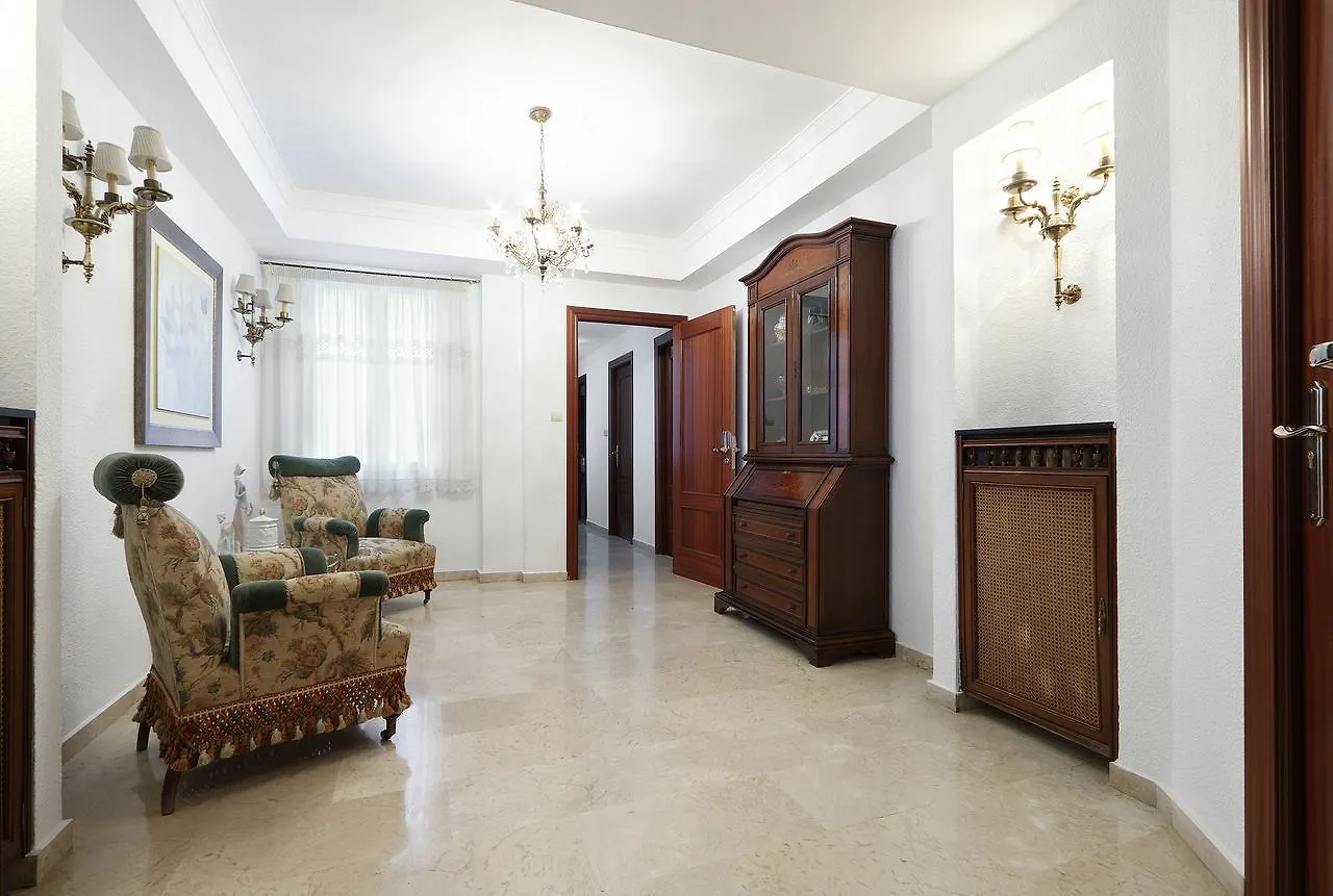 Piso En Calle Recogidas Granada Apartment
